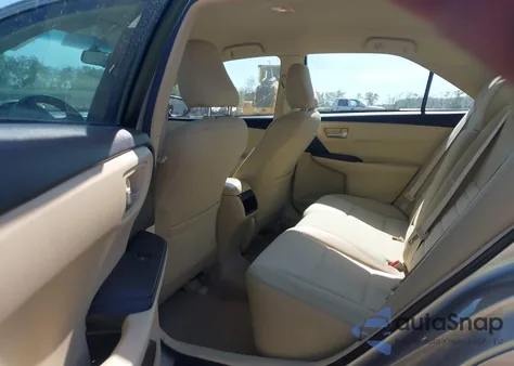 2015 Toyota Camry Le z USA, uszkodzony, nr VIN 4T4BF1FK0FR463233